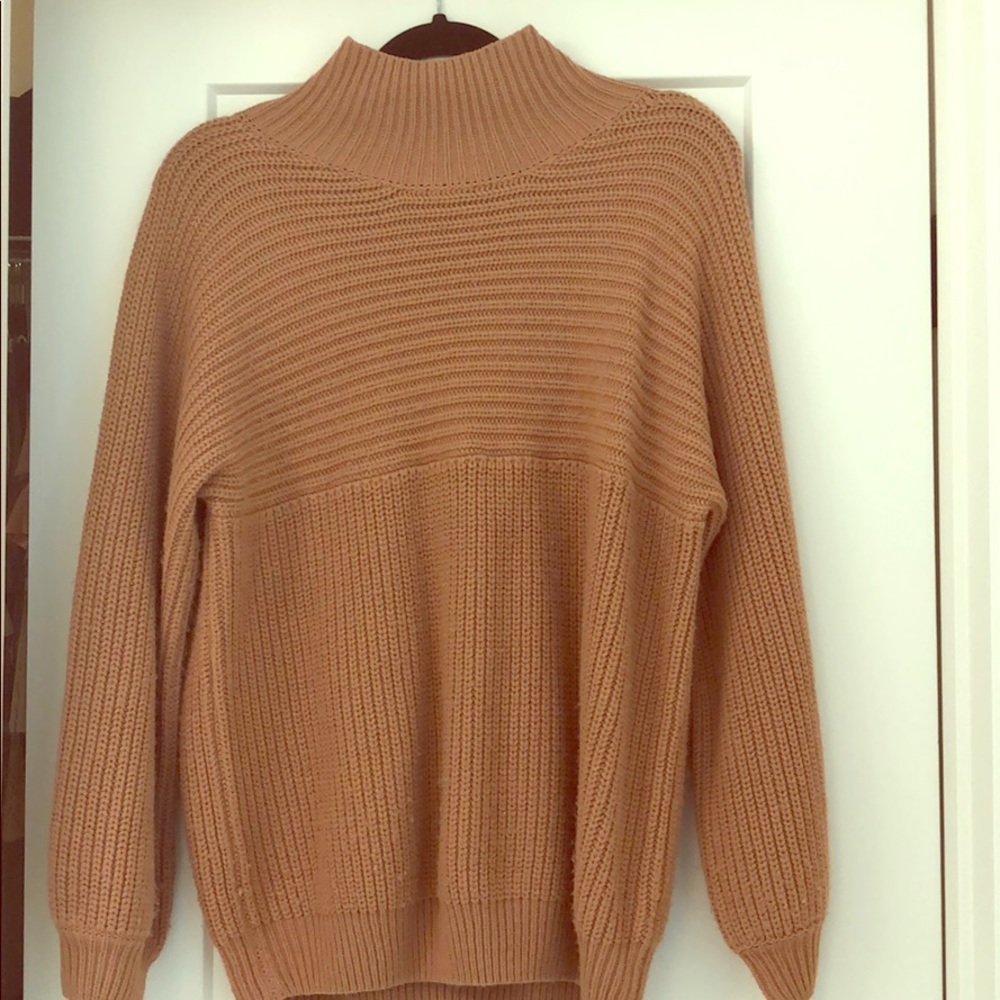 Boutique brand sweater s/m